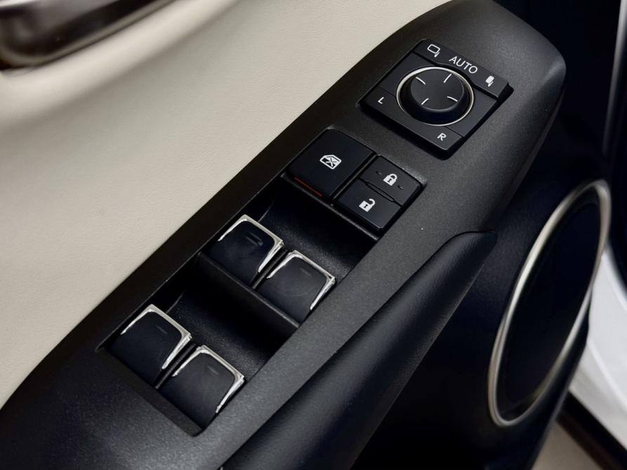 Lexus NX I Рестайлинг Вологда  - изображение 17
