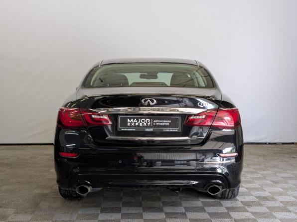 Infiniti Q70 I Рестайлинг с пробегом 2015 года, цена 2 425 000 рублей, 93317 км, седан, Автокод Объявления