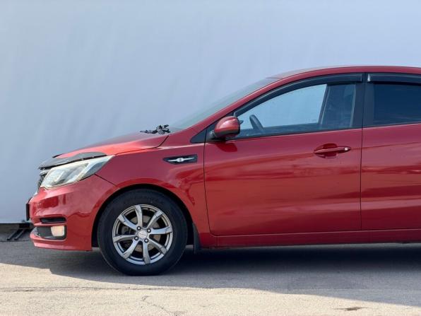 Kia Rio III Рестайлинг с пробегом 2015 года, цена 980 000 рублей, 98102 км, седан, Автокод Объявления
