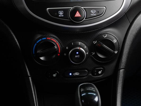 Hyundai Solaris I Рестайлинг с пробегом 2016 года, цена 1 250 000 рублей, 49346 км, седан, Автокод Объявления