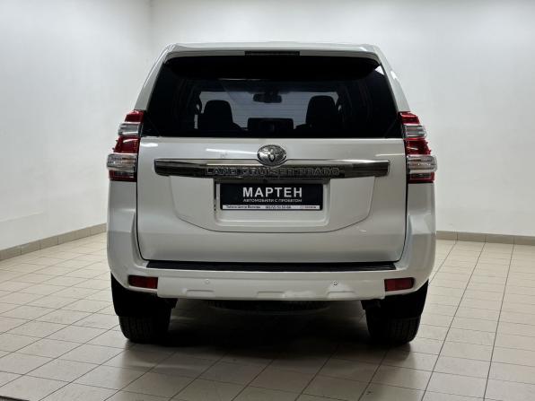 Toyota Land Cruiser Prado 150 Series Рестайлинг 1 с пробегом 2015 года, цена 3 079 000 рублей, 270265 км, внедорожник, Автокод Объявления
