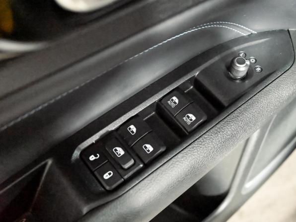 Jeep Compass II Рестайлинг с пробегом 2021 года, цена 2 390 000 рублей, 94863 км, внедорожник, Автокод Объявления