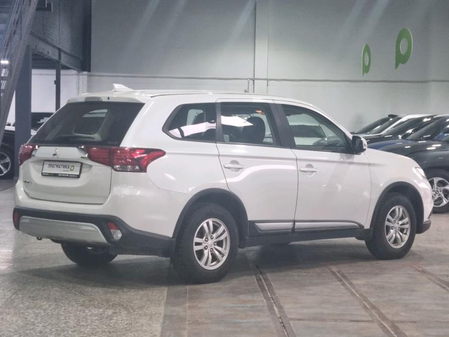 Mitsubishi Outlander III Рестайлинг 3 Санкт-Петербург  - изображение 6