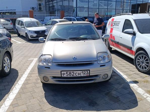 Renault Clio II с пробегом 2000 года, цена 150 000 рублей, 289000 км, седан, Автокод Объявления
