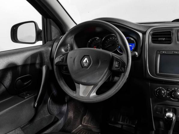 Renault Sandero II с пробегом 2016 года, цена 949 000 рублей, 82500 км, хэтчбек, Автокод Объявления