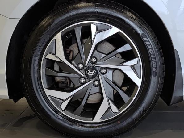 Hyundai Sonata VII (LF) Рестайлинг с пробегом 2019 года, цена 1 699 000 рублей, 144153 км, седан, Автокод Объявления