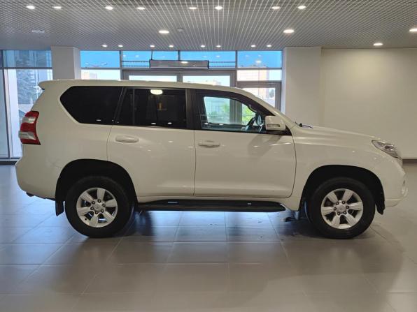 Toyota Land Cruiser Prado 150 Series Рестайлинг 1 с пробегом 2015 года, цена 3 465 000 рублей, 223531 км, внедорожник, Автокод Объявления