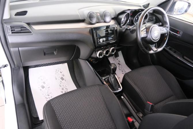 Suzuki Swift V с пробегом 2018 года, цена 1 199 000 рублей, 122000 км, хэтчбек, Автокод Объявления