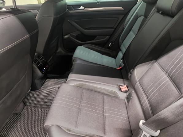 Volkswagen Passat B8 с пробегом 2018 года, цена 2 100 000 рублей, 155279 км, универсал, Автокод Объявления