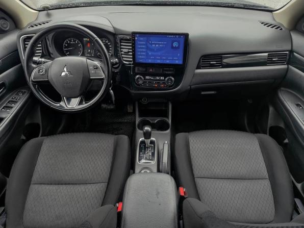 Mitsubishi Outlander III Рестайлинг 2 с пробегом 2015 года, цена 1 709 000 рублей, 201782 км, внедорожник, Автокод Объявления