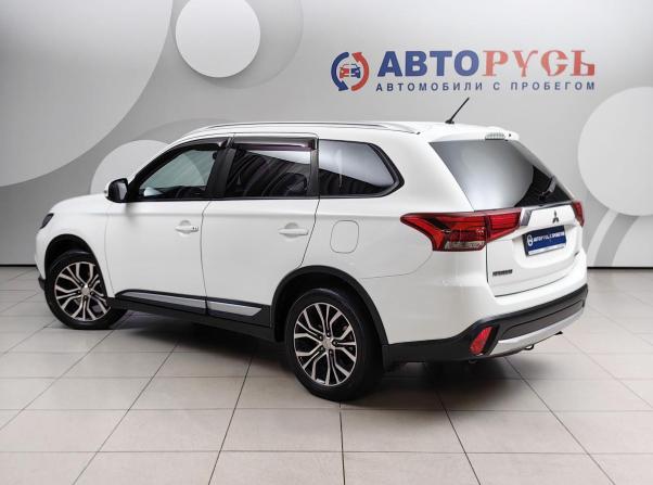 Mitsubishi Outlander III Рестайлинг 2 с пробегом 2016 года, цена 1 345 000 рублей, 260000 км, внедорожник, Автокод Объявления