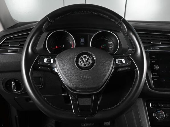 Volkswagen Tiguan II Рестайлинг с пробегом 2020 года, цена 2 389 000 рублей, 104711 км, внедорожник, Автокод Объявления
