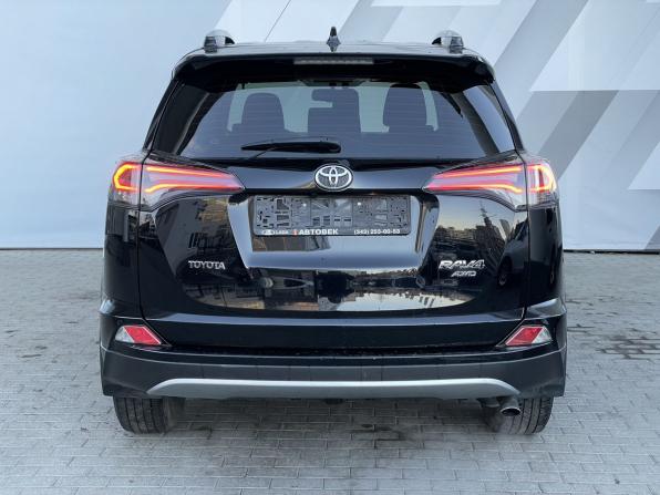 Toyota RAV4 IV (XA40) Рестайлинг с пробегом 2018 года, цена 2 298 000 рублей, 178092 км, внедорожник, Автокод Объявления