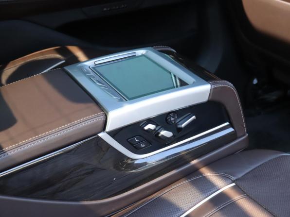 BMW 7 серии VI (G11/G12) Рестайлинг с пробегом 2019 года, цена 4 320 000 рублей, 240058 км, седан, Автокод Объявления