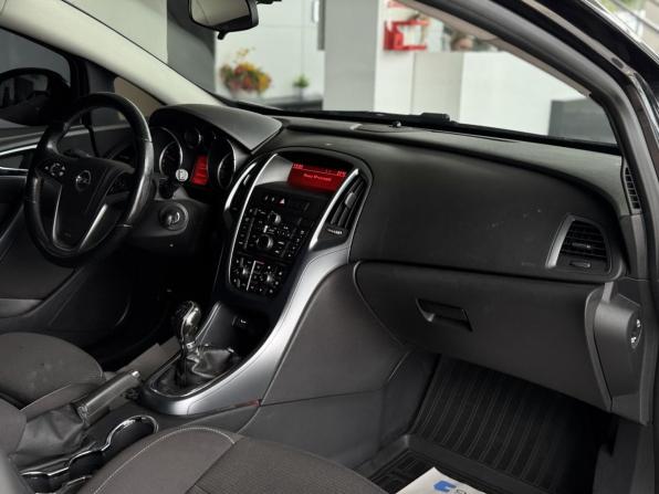 Opel Astra J с пробегом 2012 года, цена 890 300 рублей, 174749 км, хэтчбек, Автокод Объявления