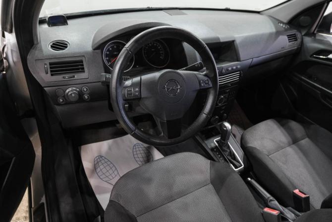 Opel Astra H Рестайлинг с пробегом 2010 года, цена 749 000 рублей, 163000 км, седан, Автокод Объявления