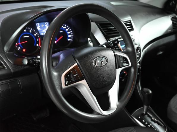Hyundai Solaris I Рестайлинг с пробегом 2016 года, цена 750 000 рублей, 321092 км, седан, Автокод Объявления