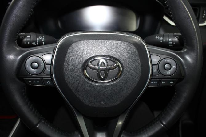 Toyota RAV4 V (XA50) с пробегом 2023 года, цена 4 300 000 рублей, 67800 км, внедорожник, Автокод Объявления