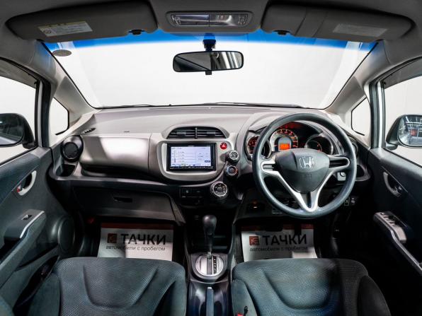 Honda Fit II с пробегом 2012 года, цена 1 055 000 рублей, 70210 км, хэтчбек, Автокод Объявления