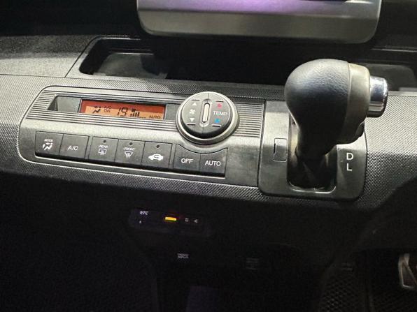Honda Freed I с пробегом 2011 года, цена 1 120 000 рублей, 220731 км, компактвэн, Автокод Объявления