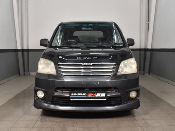 Toyota Noah I (R60) с пробегом 2002 года, цена 829 995 рублей, 300956 км, минивэн, Автокод Объявления