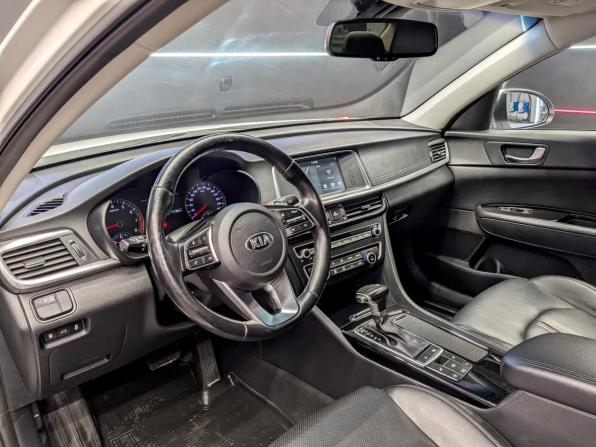 Kia Optima IV Рестайлинг с пробегом 2019 года, цена 2 060 000 рублей, 111354 км, седан, Автокод Объявления