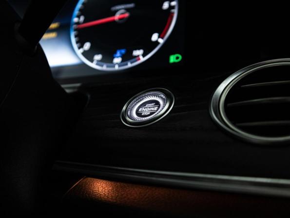 Mercedes-Benz E-Класс V (W213 S213 C238) с пробегом 2019 года, цена 2 449 585 рублей, 268708 км, седан, Автокод Объявления