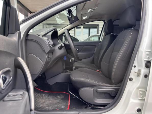 Renault Logan II Рестайлинг с пробегом 2020 года, цена 749 900 рублей, 120849 км, седан, Автокод Объявления