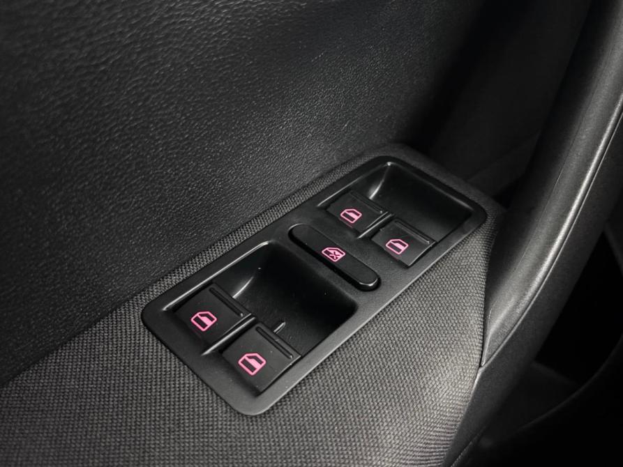 Volkswagen Polo V Рестайлинг Псков  - изображение 18