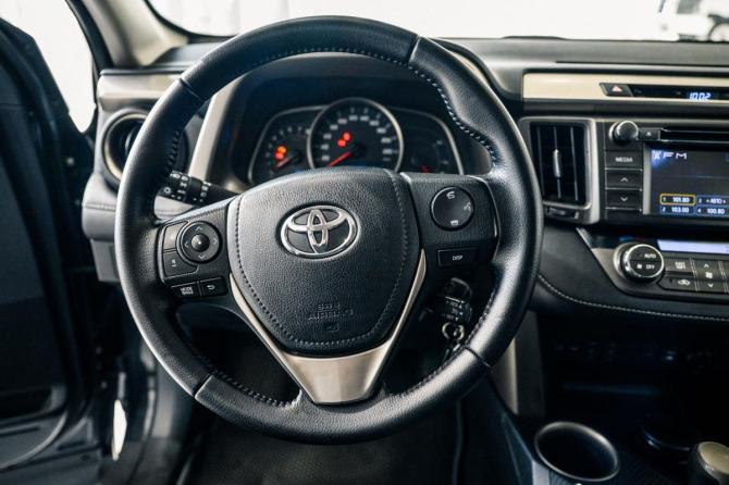 Toyota RAV4 IV (XA40) с пробегом 2013 года, цена 1 670 000 рублей, 201699 км, внедорожник, Автокод Объявления