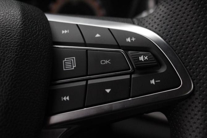 Lada (ВАЗ) Vesta I Рестайлинг (NG) с пробегом 2024 года, цена 1 345 000 рублей, 15908 км, седан, Автокод Объявления