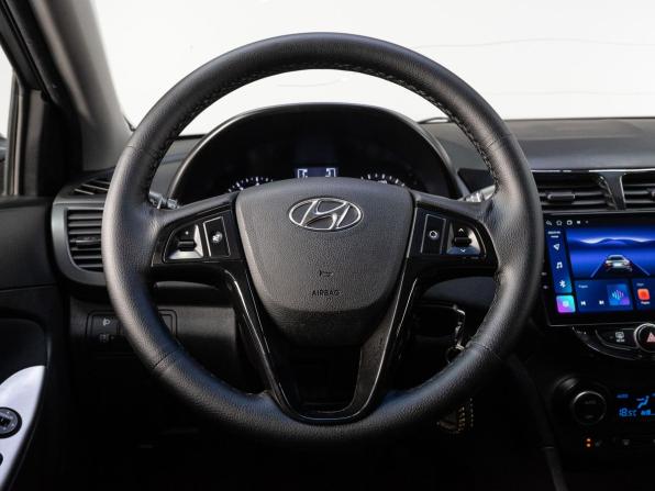 Hyundai Solaris I Рестайлинг с пробегом 2015 года, цена 850 000 рублей, 249930 км, седан, Автокод Объявления