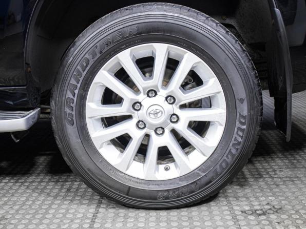 Toyota Land Cruiser Prado 150 Series Рестайлинг 1 с пробегом 2015 года, цена 3 798 000 рублей, 203188 км, внедорожник, Автокод Объявления