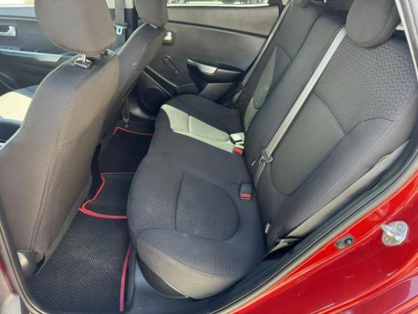 Kia Rio III Рестайлинг с пробегом 2015 года, цена 975 200 рублей, 111200 км, хэтчбек, Автокод Объявления