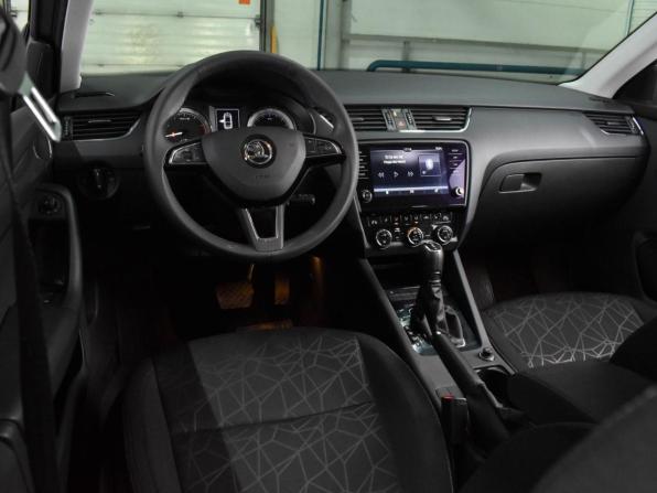 Skoda Octavia III (A7) Рестайлинг с пробегом 2020 года, цена 2 299 000 рублей, 22487 км, лифтбек, Автокод Объявления