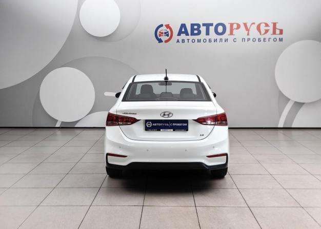Hyundai Solaris II с пробегом 2017 года, цена 1 429 000 рублей, 82759 км, седан, Автокод Объявления