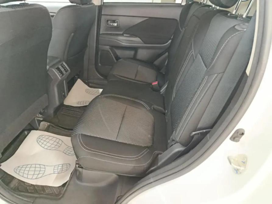 Mitsubishi Outlander III Рестайлинг 3 Уфа  - изображение 14