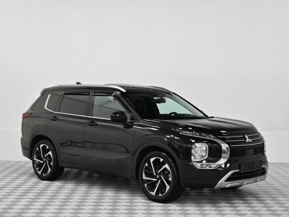 Mitsubishi Outlander IV с пробегом 2023 года, цена 2 399 000 рублей, 31688 км, внедорожник, Автокод Объявления