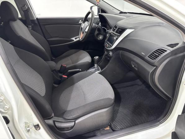 Hyundai Solaris I с пробегом 2012 года, цена 850 000 рублей, 141270 км, седан, Автокод Объявления