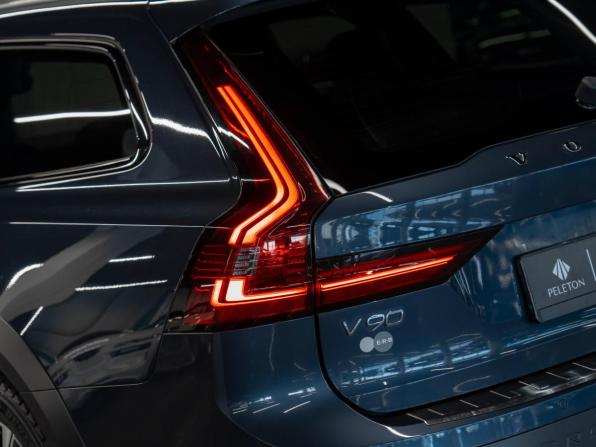 Volvo V90 Cross Country I Рестайлинг с пробегом 2020 года, цена 4 700 000 рублей, 140692 км, универсал, Автокод Объявления