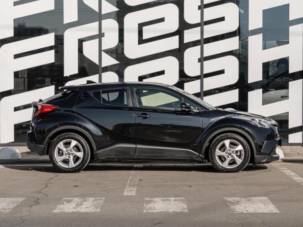 Toyota C-HR I Рестайлинг с пробегом 2019 года, цена 1 529 000 рублей, 172604 км, внедорожник, Автокод Объявления