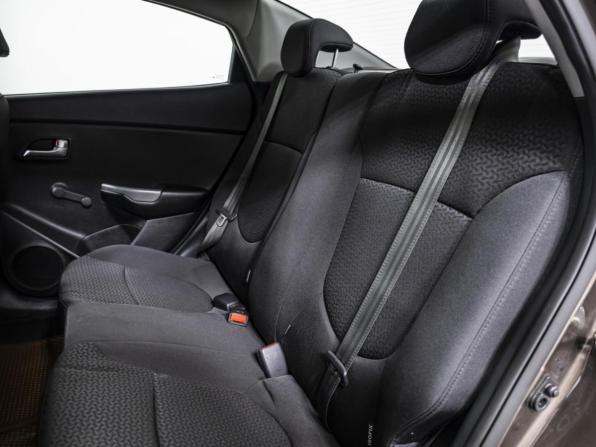 Kia Rio III Рестайлинг с пробегом 2017 года, цена 1 048 000 рублей, 143611 км, седан, Автокод Объявления