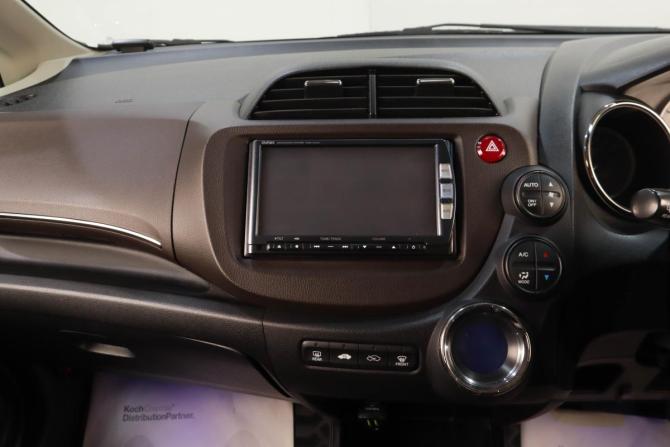Honda Fit Shuttle I с пробегом 2012 года, цена 1 089 000 рублей, 98000 км, универсал, Автокод Объявления