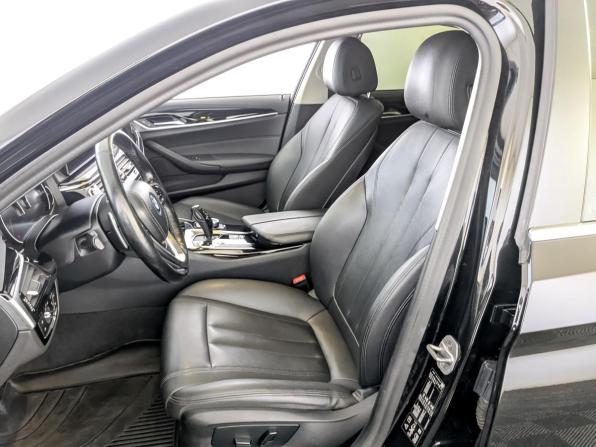 BMW 5 серии VII (G30/G31/G38) с пробегом 2019 года, цена 2 950 000 рублей, 158137 км, седан, Автокод Объявления