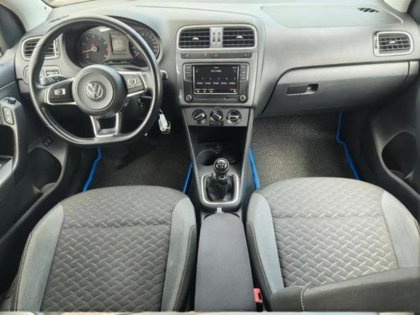 Volkswagen Polo V Рестайлинг с пробегом 2018 года, цена 1 079 800 рублей, 140331 км, седан, Автокод Объявления