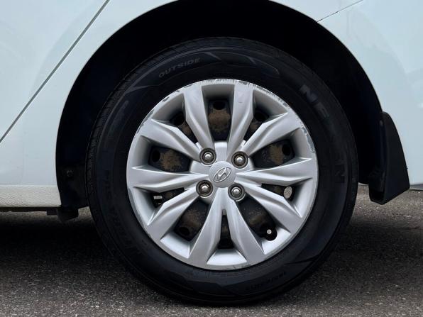 Hyundai Solaris II с пробегом 2019 года, цена 1 174 600 рублей, 139495 км, седан, Автокод Объявления