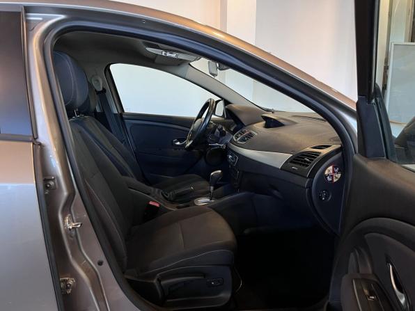 Renault Fluence I с пробегом 2011 года, цена 625 000 рублей, 267220 км, седан, Автокод Объявления