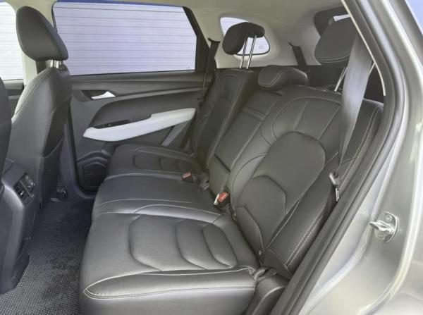 Chevrolet Captiva II с пробегом 2022 года, цена 1 880 000 рублей, 27400 км, внедорожник, Автокод Объявления
