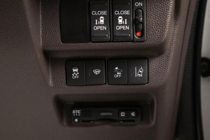 Honda Freed II Рестайлинг с пробегом 2020 года, цена 2 099 000 рублей, 47231 км, компактвэн, Автокод Объявления