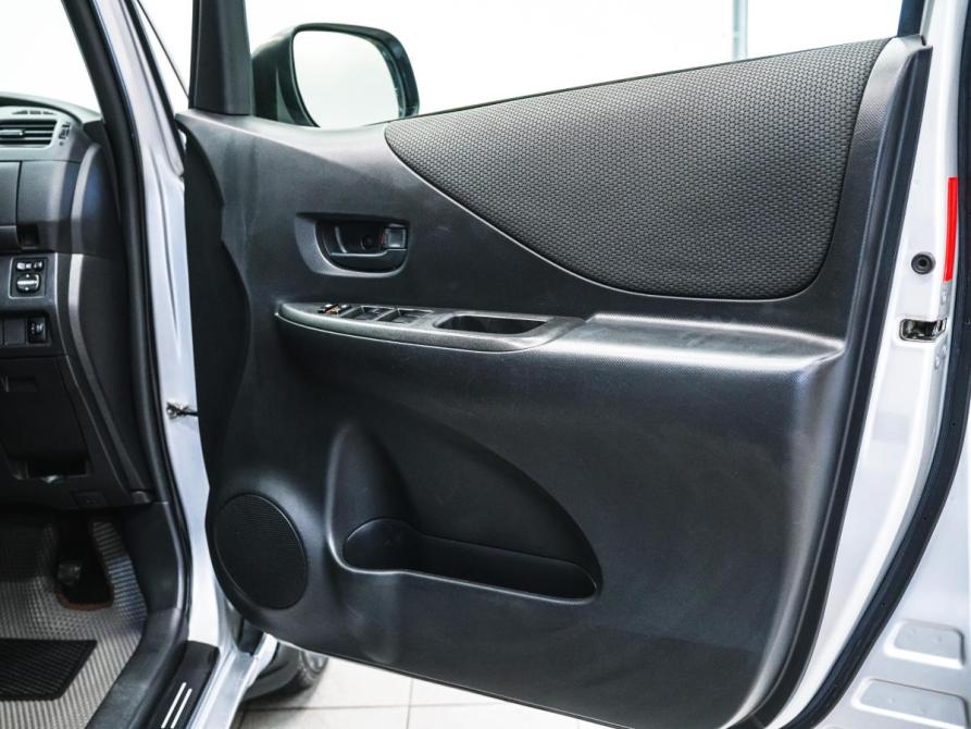 Toyota Ractis I Красноярск  - изображение 10